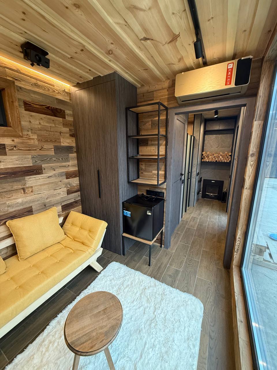 Комната отдыха в бане из контейнера